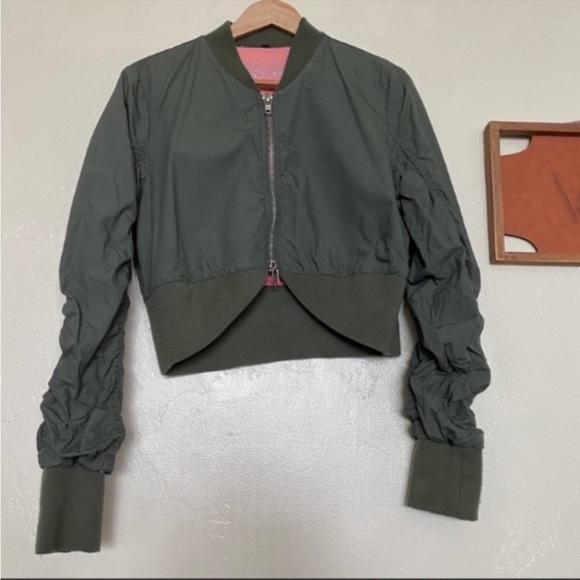 BB Dakota green crop bomber jacket size large - Picture 5 of 7
